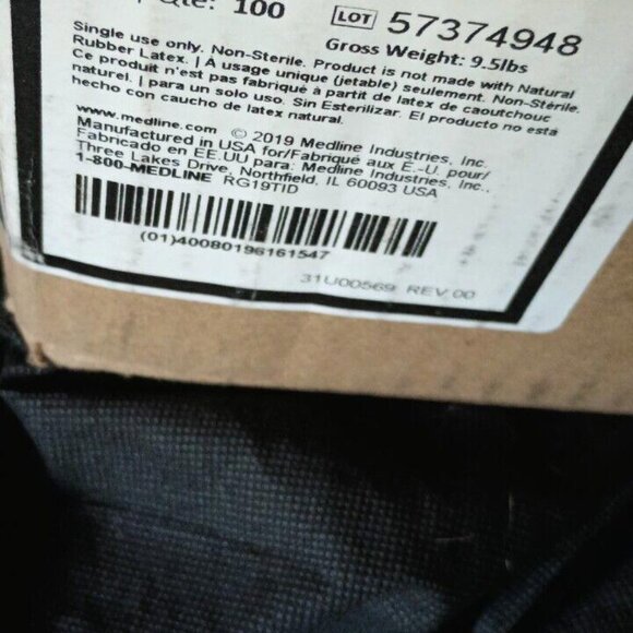 Medline Disposable Pillowcases Tissue/Poly Blue 100 count 21x30 - Picture 9 of 9